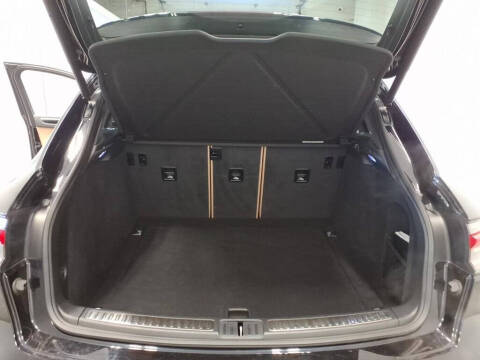 2022 Porsche Macan S