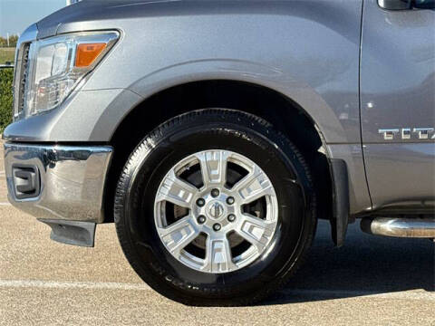 2018 Nissan Titan SV