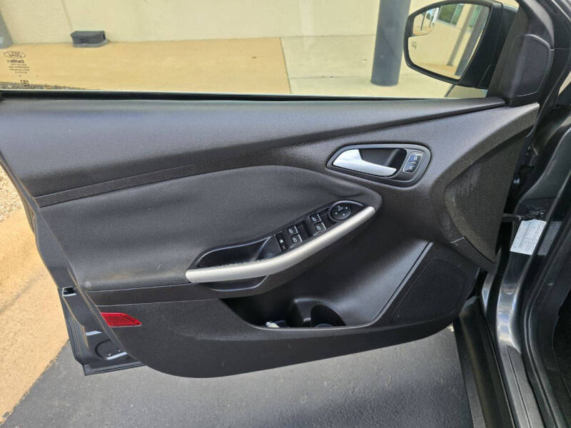 2017 Ford Focus Titanium