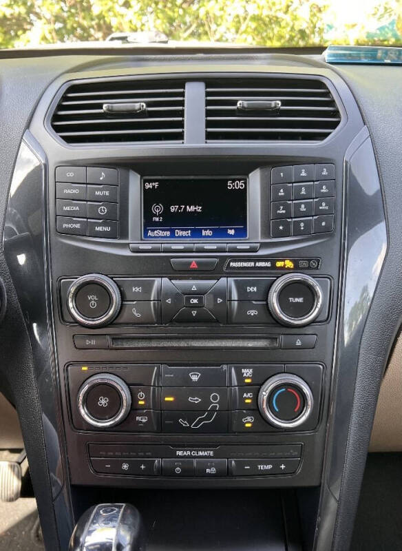 2017 Ford Explorer