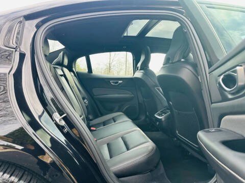 2023 Volvo S60 B5 Ultimate Black Edition