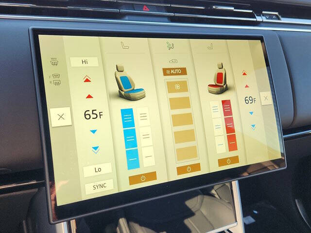 2025 Land Rover Range Rover P530 SE LWB