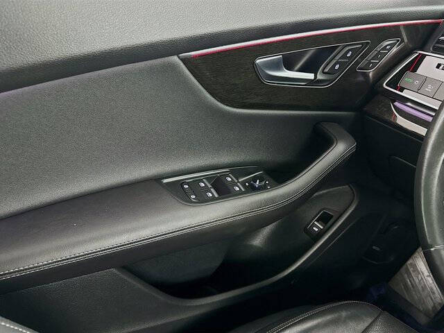 2023 Audi Q8 quattro Premium Plus 55 TFSI