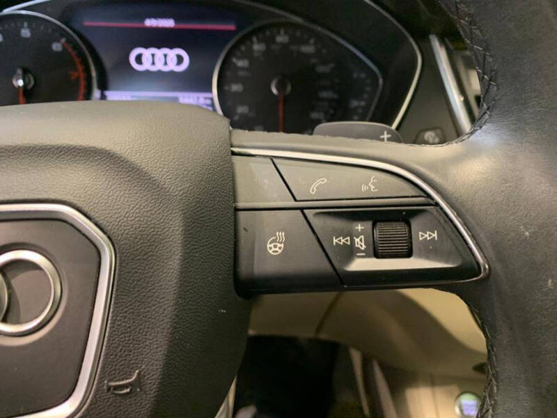 2023 Audi Q5 quattro Premium 40 TFSI