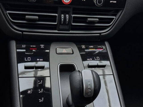 2022 Porsche Macan