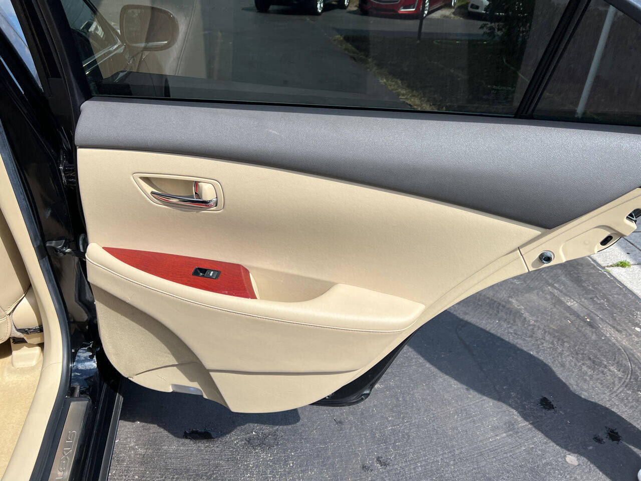 2009 LEXUS ES Sedan - $7,900