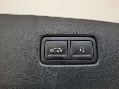 2023 Genesis GV70 2.5T Standard