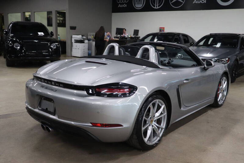 2024 Porsche 718 Boxster S
