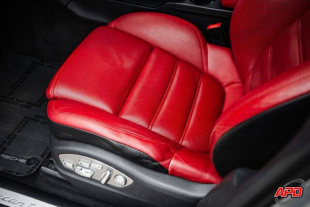 2015 Porsche Macan Turbo