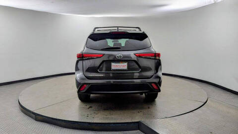 2021 Toyota Highlander L