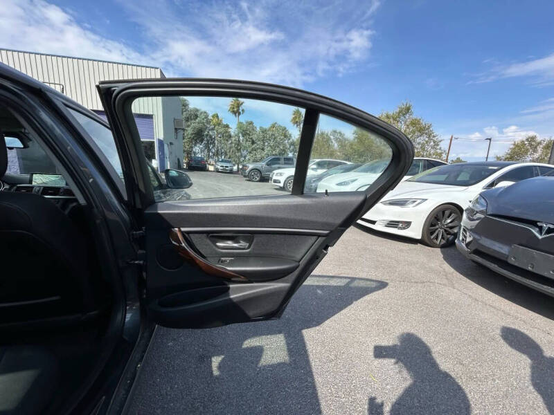 2015 BMW 3 Series 320i xDrive