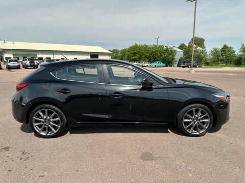 2018 Mazda MAZDA3 Touring