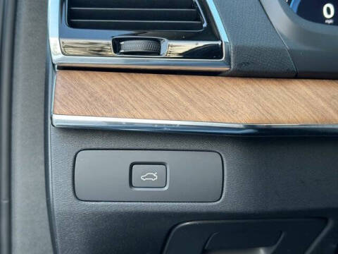 2023 Volvo XC90 B6 Plus Bright Theme 7P