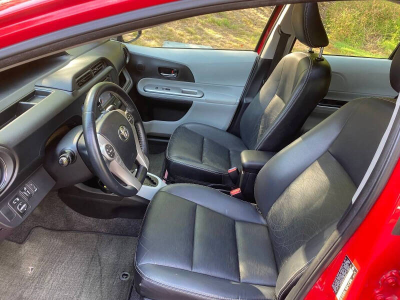 2013 Toyota Prius c Four