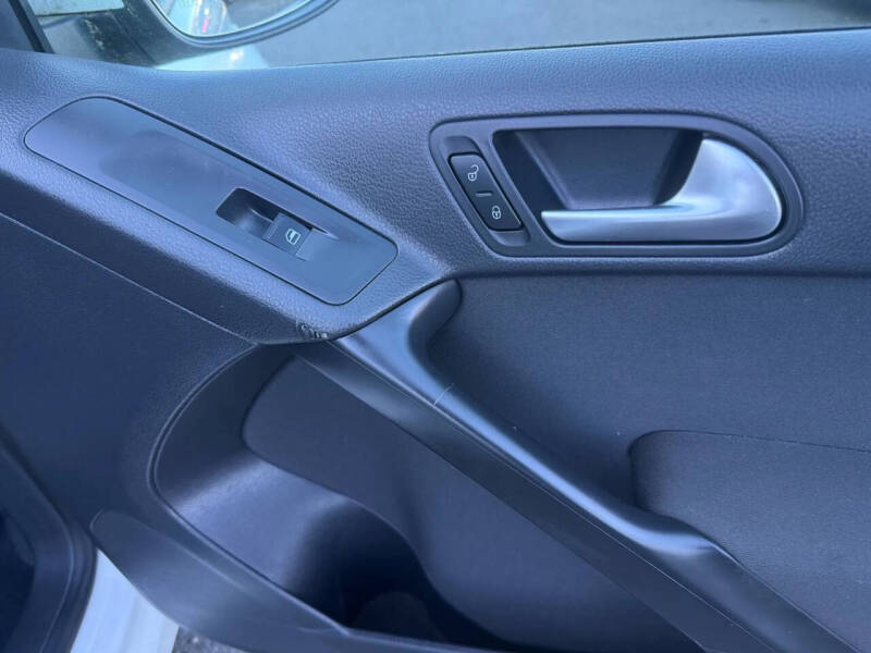 2012 Volkswagen Tiguan S