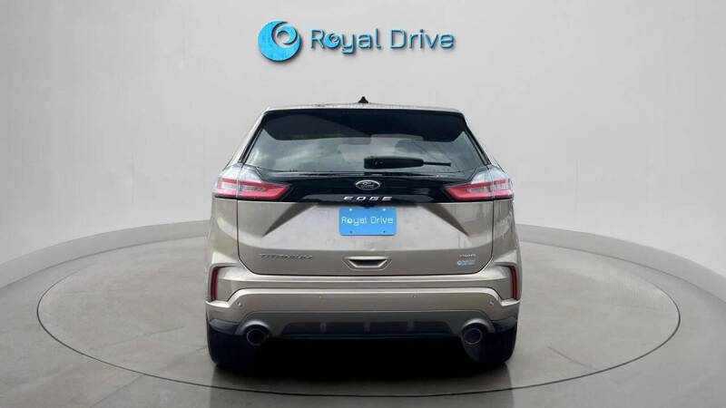 2021 Ford Edge Titanium