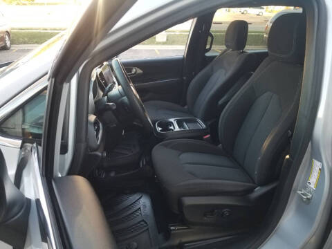 2023 Chrysler Pacifica Touring