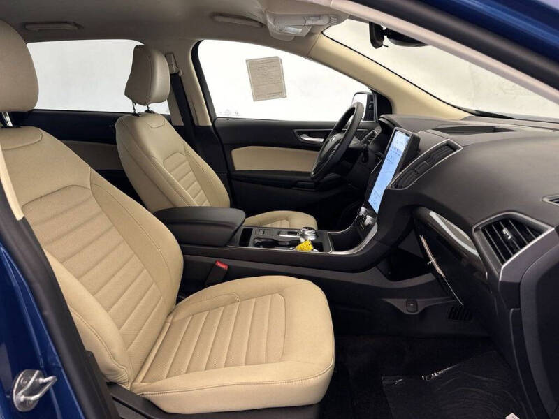 2024 Ford Edge SE