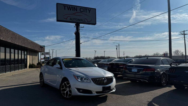 2017 Buick Regal for sale at TWIN CITY AUTO MALL in Bloomington IL