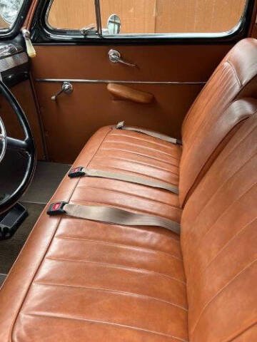 1947 Ford Super Deluxe