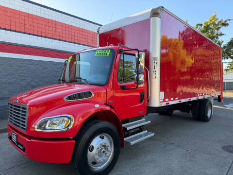 2004 Freightliner M2 106