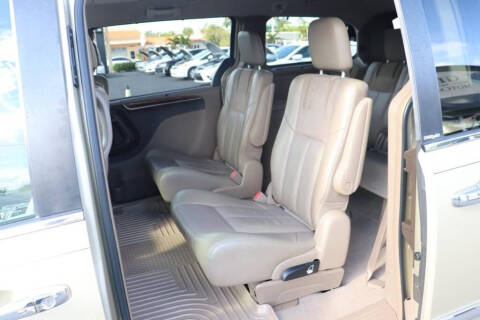 2011 Chrysler Town and Country Limited