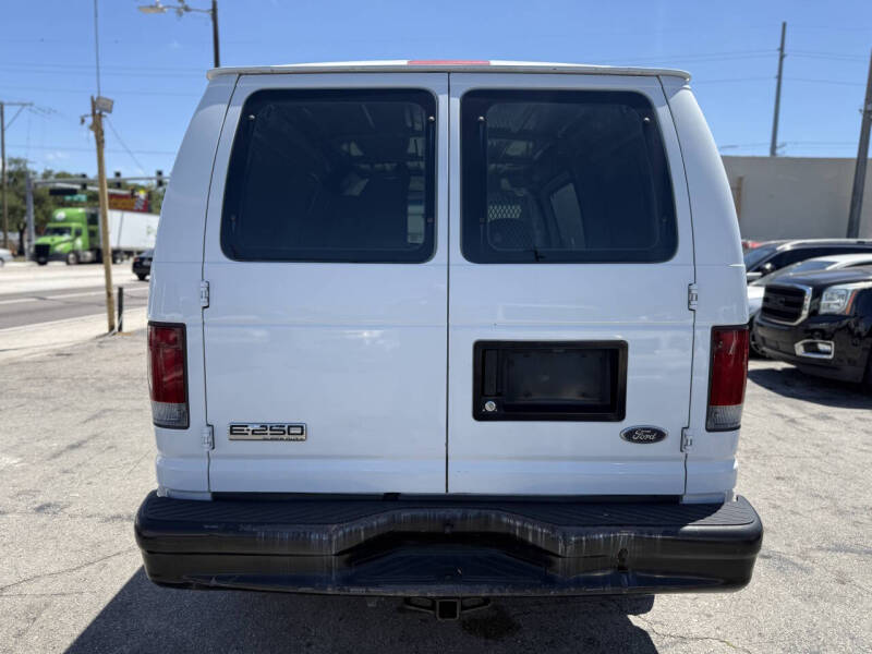 2008 Ford E-Series E-250