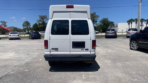2009 Ford E-Series E-350 SD XLT