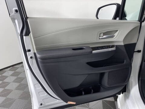 2022 Toyota Sienna XLE 7-Passenger