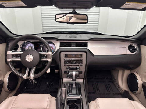 2011 Ford Mustang V6 Premium