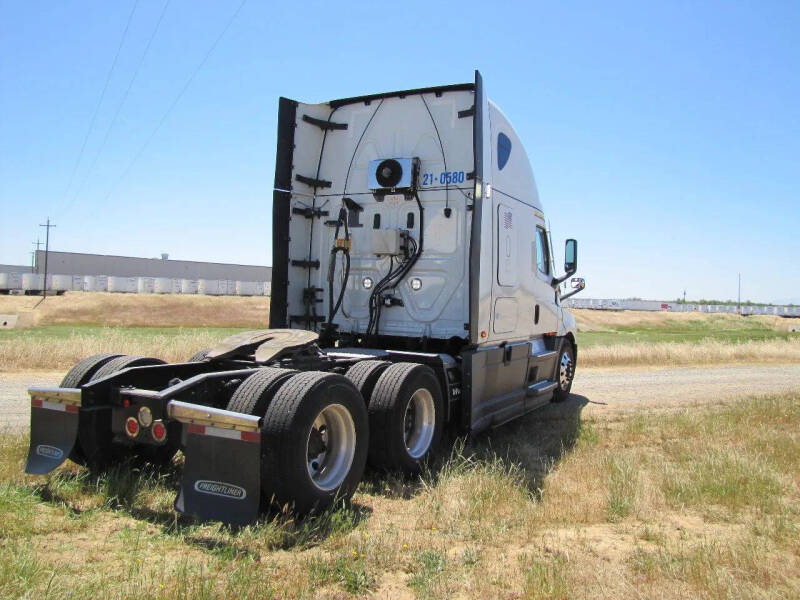 2021 Freightliner Cascadia