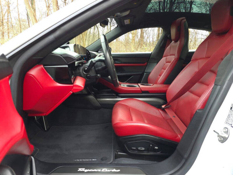 2020 Porsche Taycan Turbo