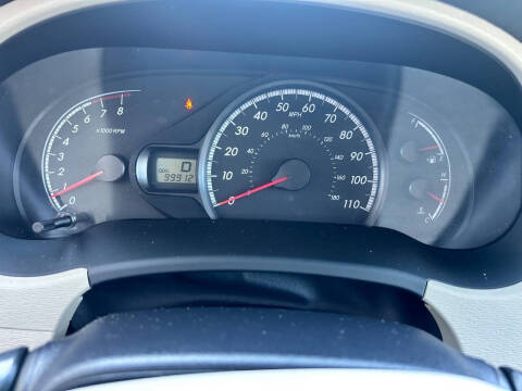 2011 Toyota Sienna LE 7-Passenger Auto Access Seat