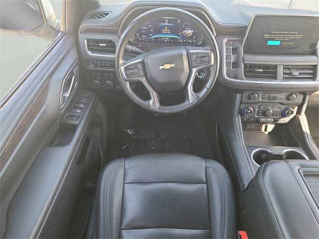 2023 Chevrolet Suburban LT