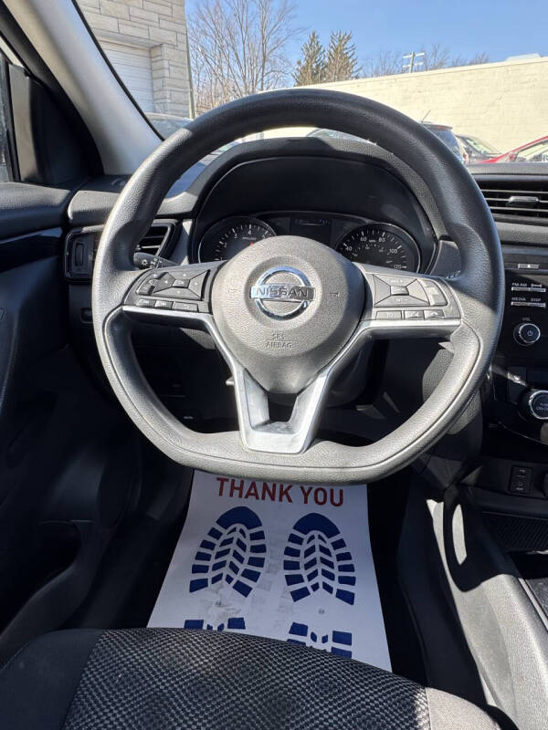 2017 Nissan Rogue Sport SV