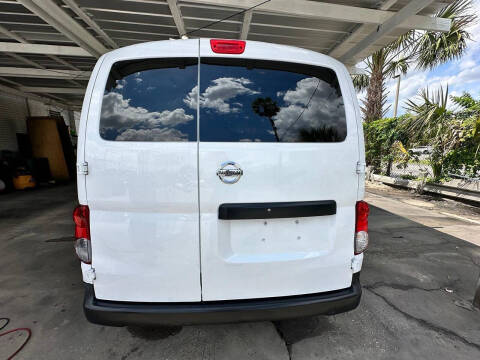 2017 Nissan NV200