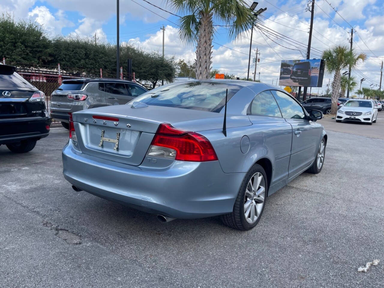 2013 Volvo C70 for sale at SMART CHOICE AUTO in Pasadena, TX