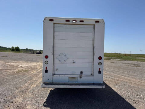 2000 Freightliner MT45 Chassis