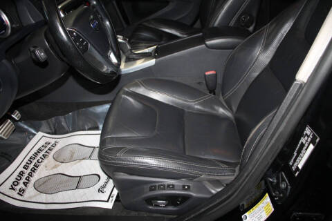 2013 Volvo S60 T6 R-Design Platinum