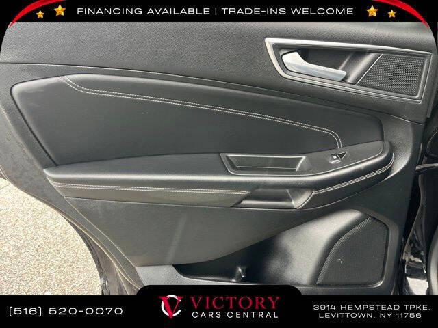 2023 Ford Edge Titanium