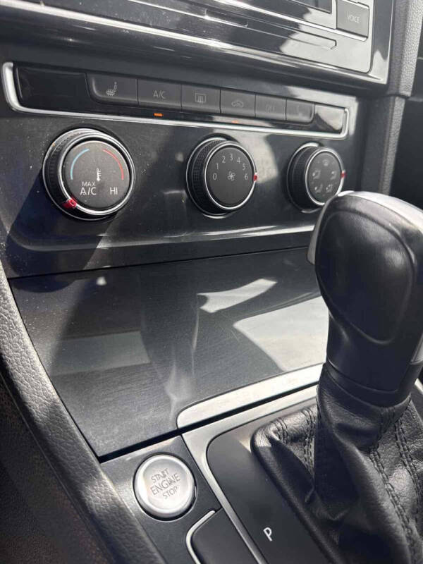 2020 Volkswagen Golf TSI