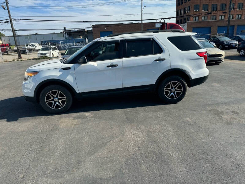 2013 Ford Explorer Base photo 9