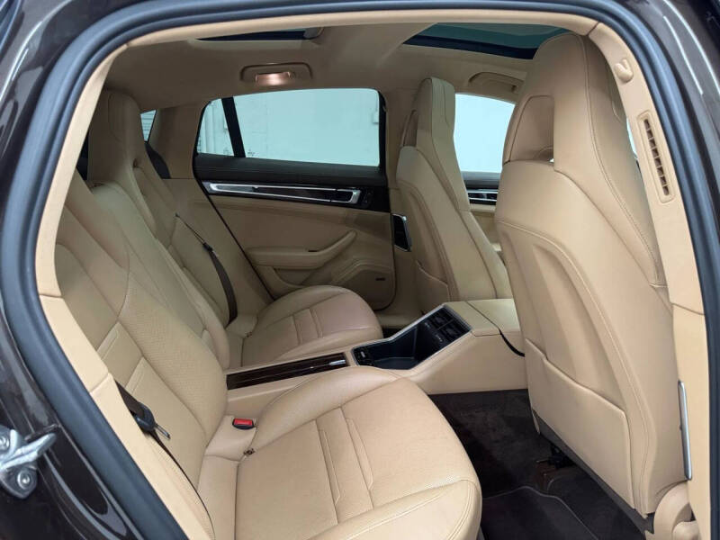 2020 Porsche Panamera
