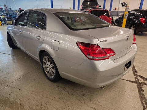 2005 Toyota Avalon XL