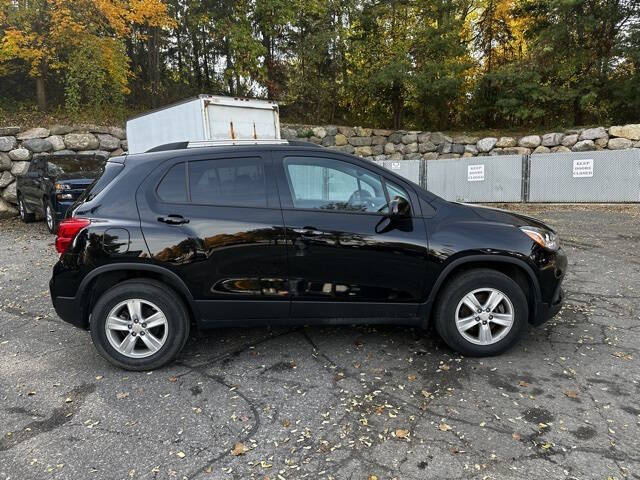 2022 Chevrolet Trax for sale at Bowman Auto Center in Clarkston, MI