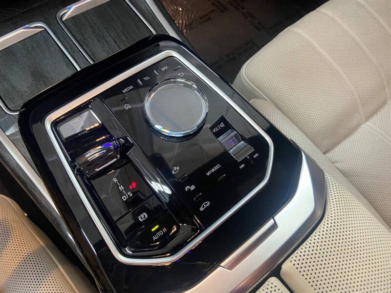 2023 BMW 7 Series 760i xDrive