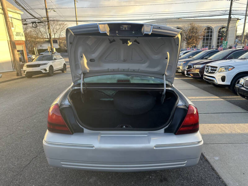 2009 Mercury Grand Marquis LS