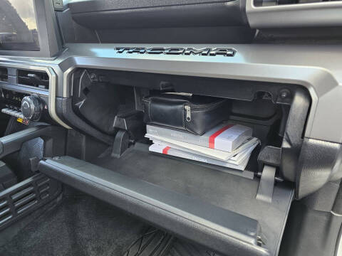 2024 Toyota Tacoma SR5