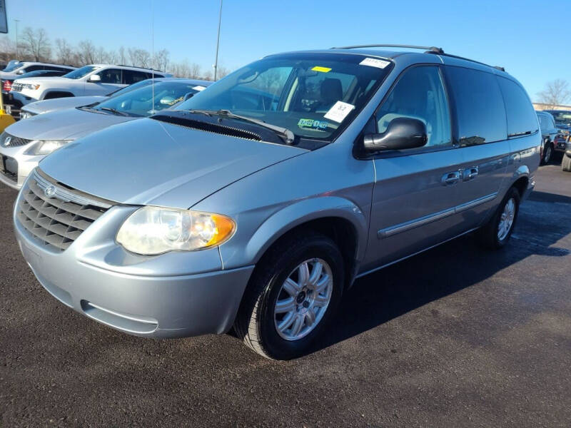 2006 Chrysler Town and Country for sale at Penn American Motors LLC in Emmaus PA