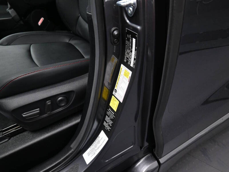 2025 Toyota Sienna XSE 7-Passenger